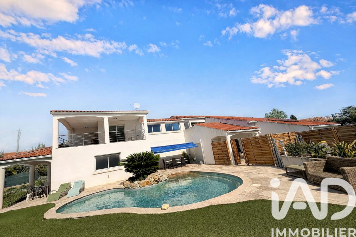 Maison d'architecte 9 Pièce(s) Saint-Cyr-sur-Mer