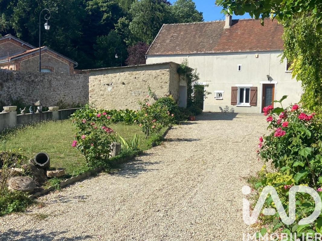 Maison de village 4 Pièce(s) Saint-Fargeau-Ponthierry