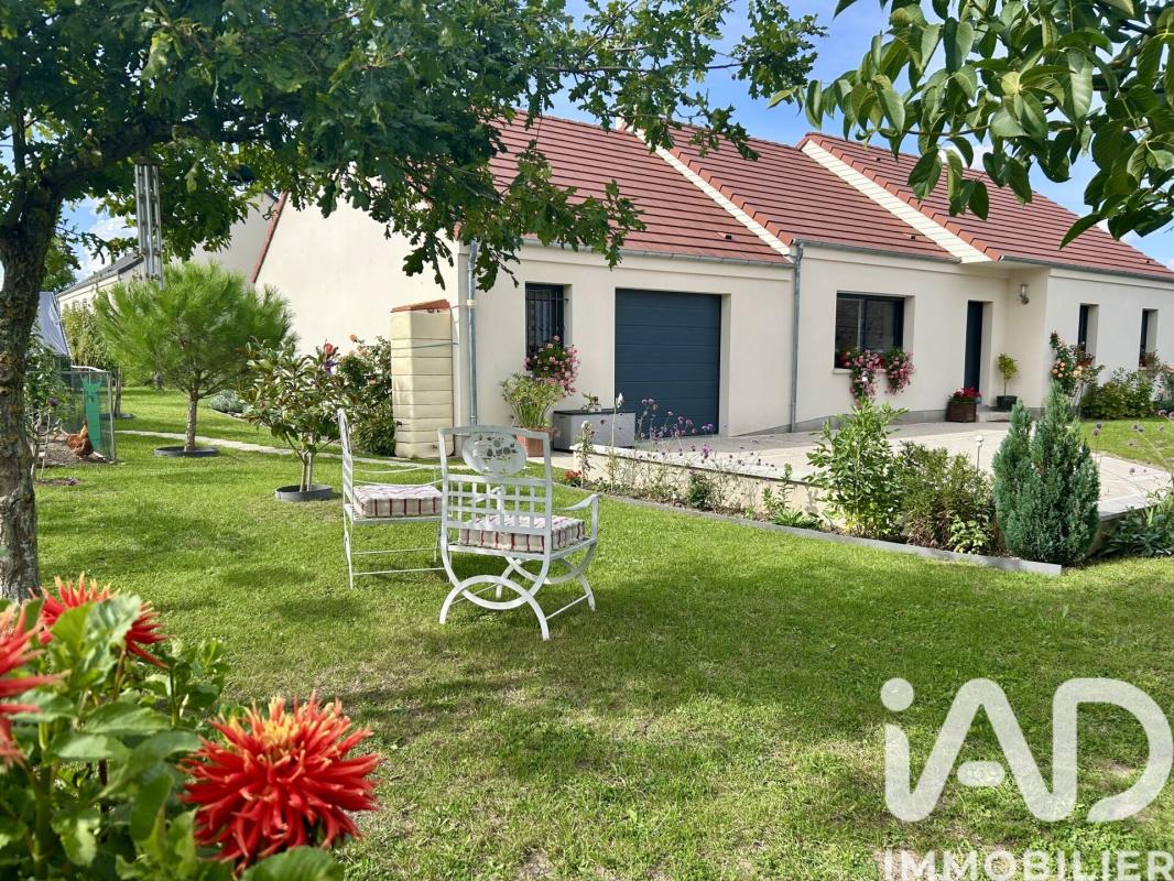 Maison 4 Pièce(s) Tavers