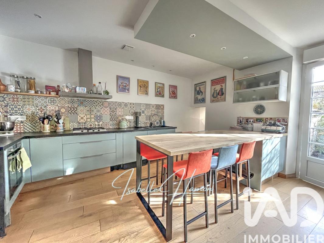 Maison 9 Pièce(s) Divatte-sur-Loire