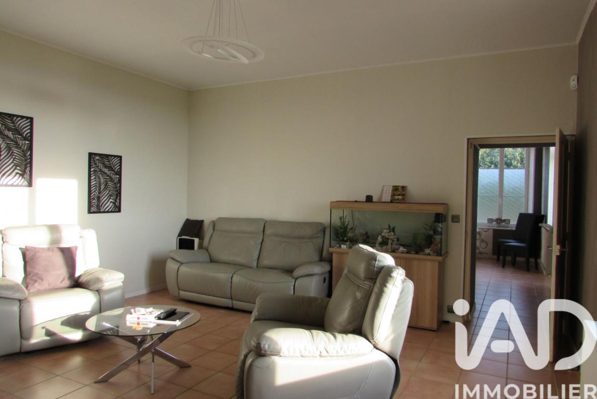 Maison 7 Pièce(s) Angliers