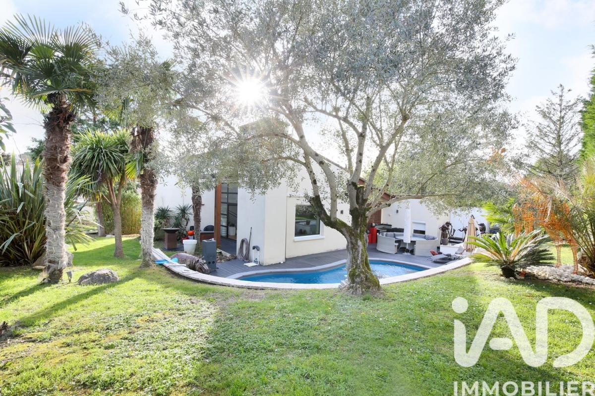 Maison d'architecte 5 Pièce(s) Pechbonnieu