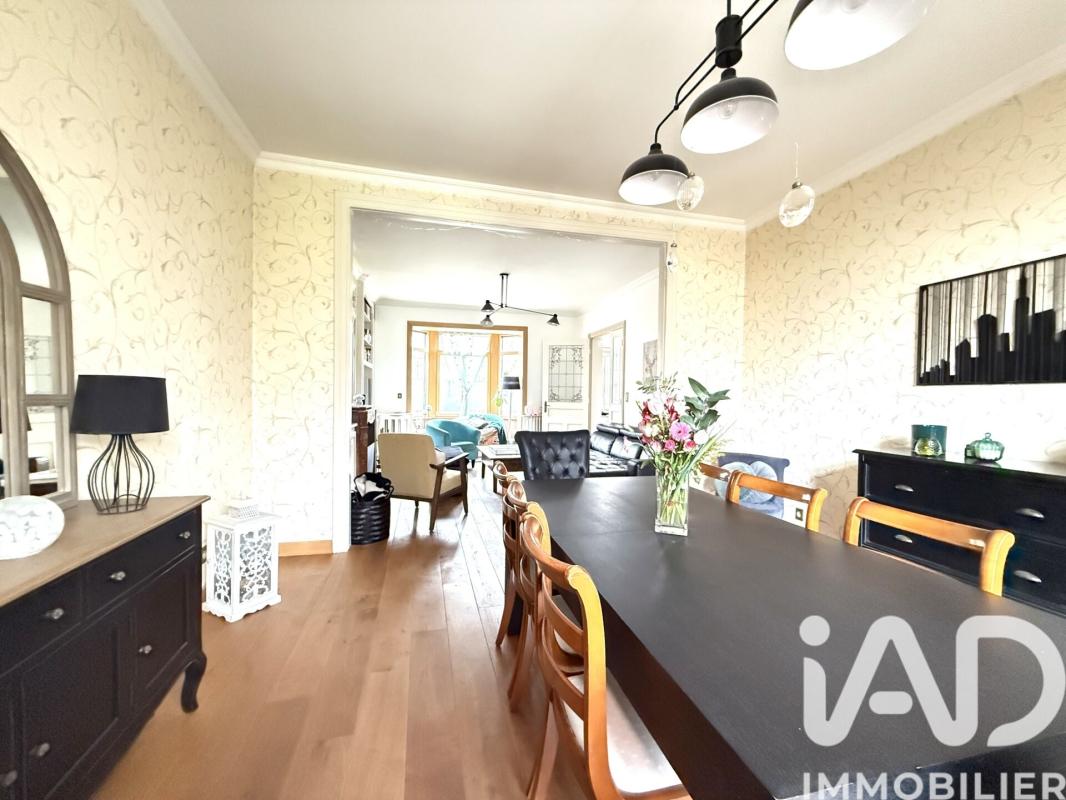 Demeure 8 Pièce(s) Douai