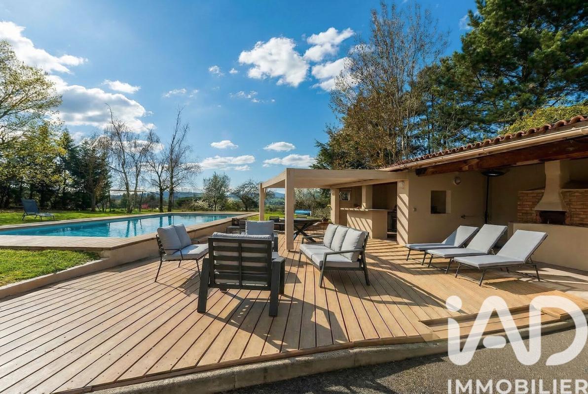 Maison 8 Pièce(s) Dommartin