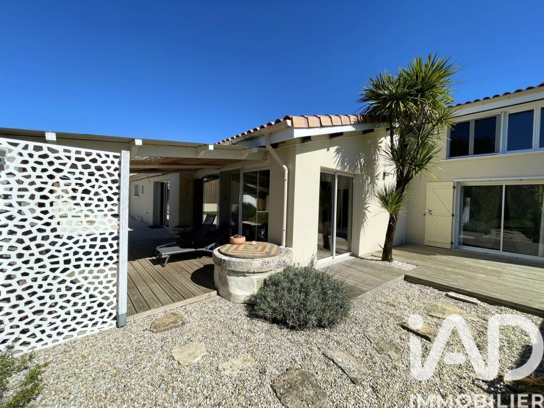 Maison de village 7 Pièce(s) Gaillan-en-Médoc