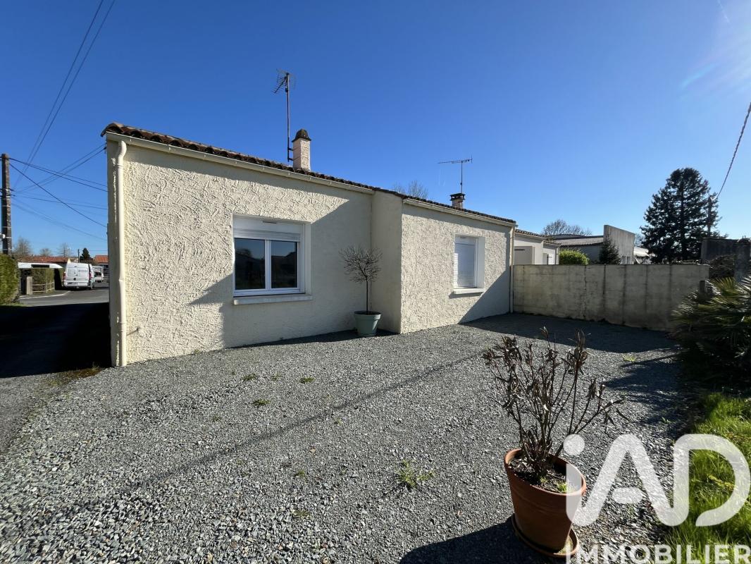 Maison 4 Pièce(s) Sèvremont