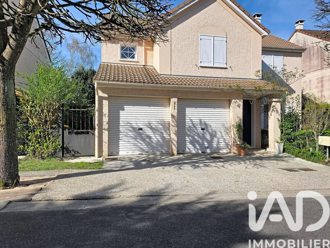 Maison traditionnelle 7 Pièce(s) Chevry-Cossigny