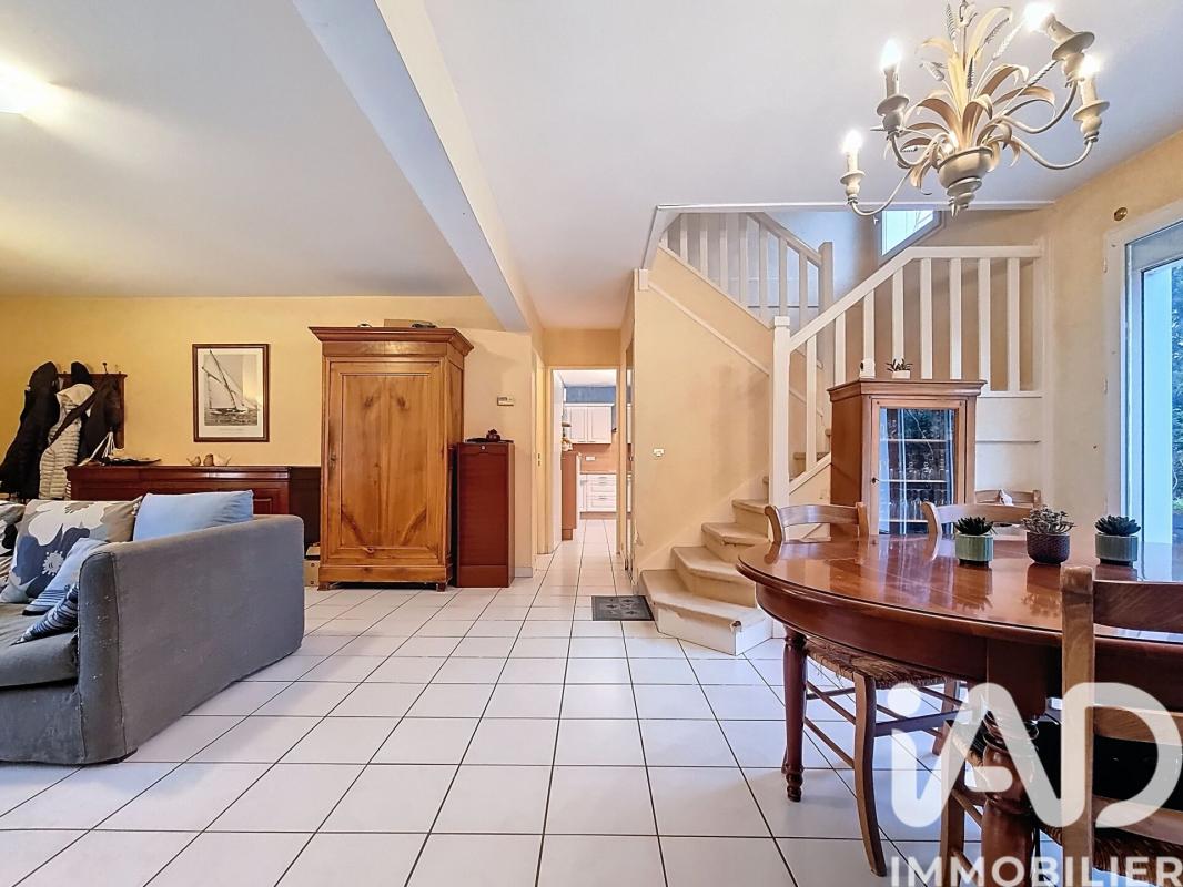 Maison traditionnelle 7 Pièce(s) Chevry-Cossigny