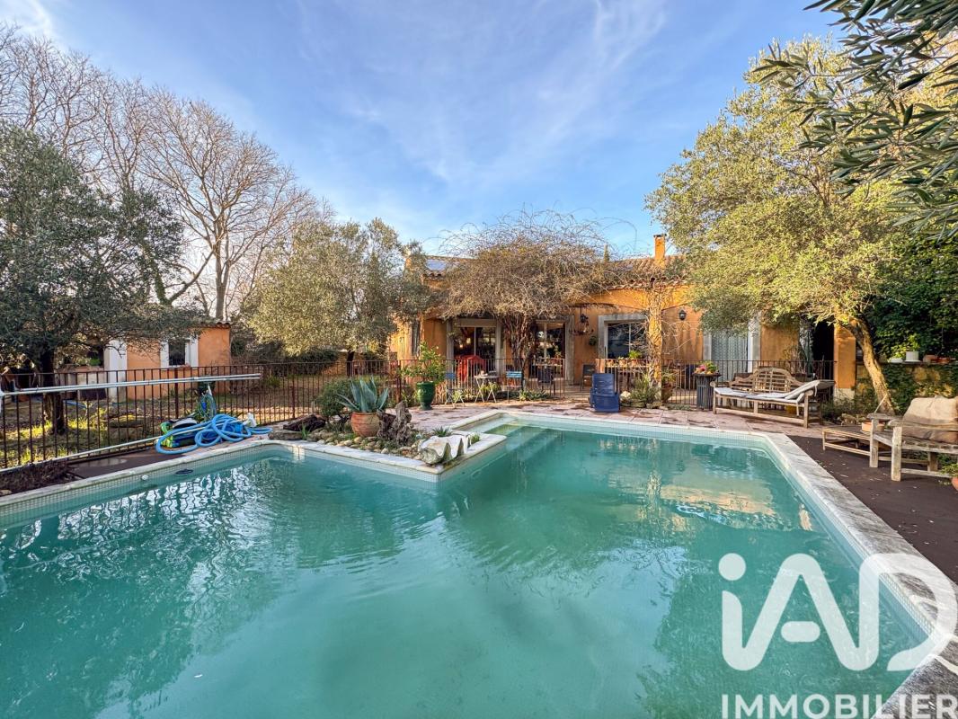 Maison 6 Pièce(s) Aubais