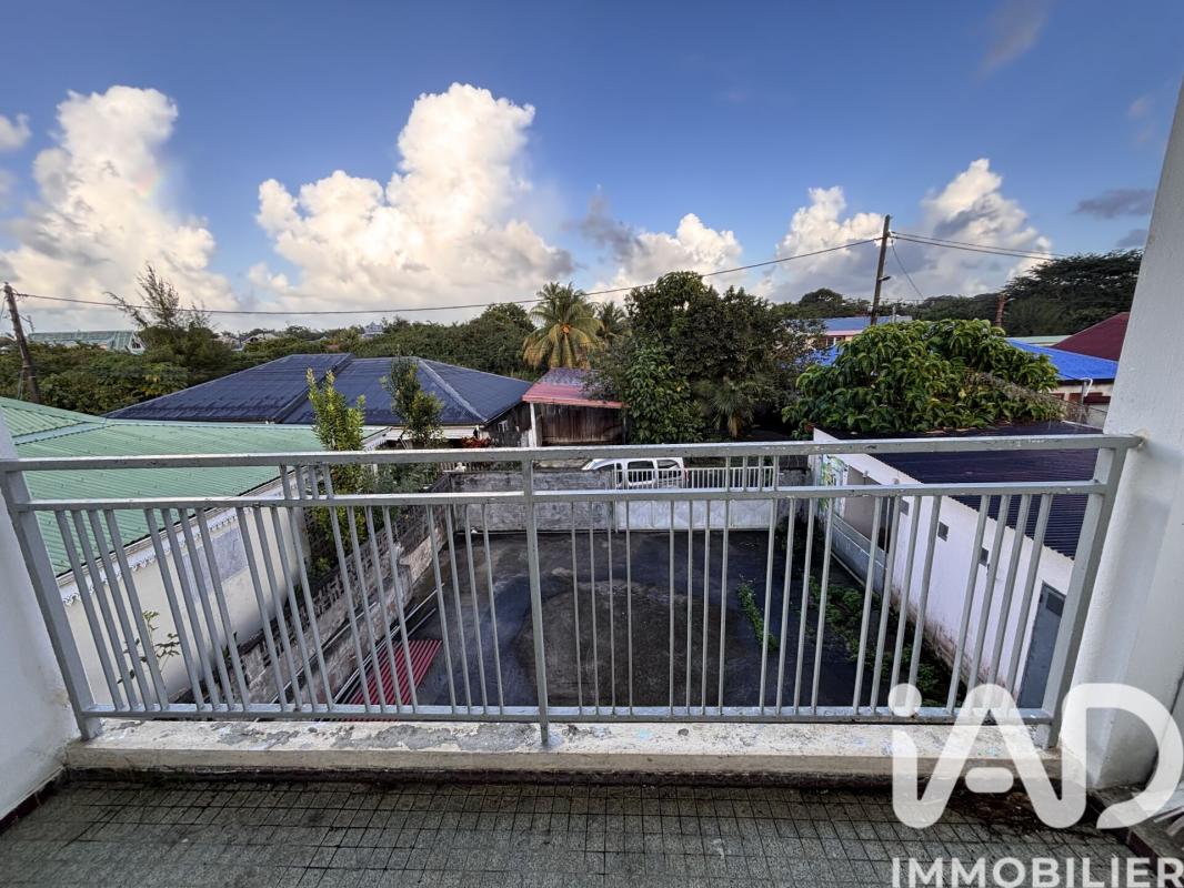 Maison 8 Pièce(s) Sainte-Rose