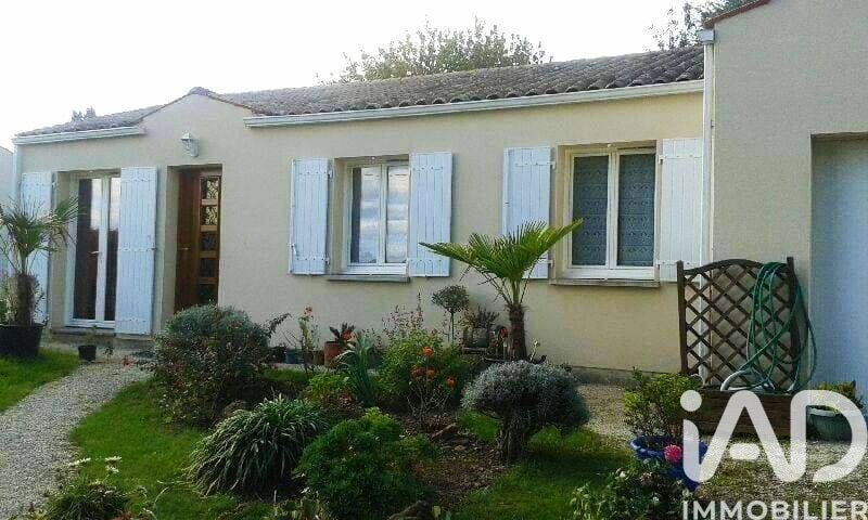 Maison 4 Pièce(s) Corme-Royal