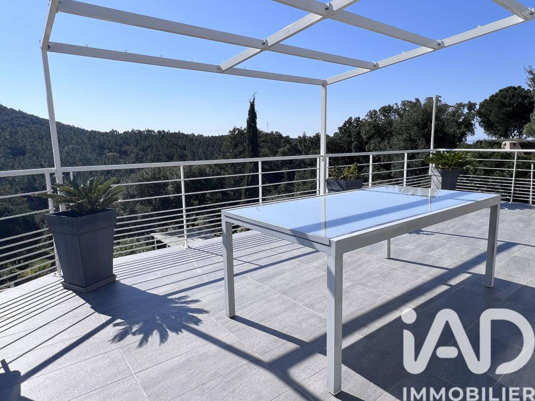 Maison 5 Pièce(s) La Londe-les-Maures