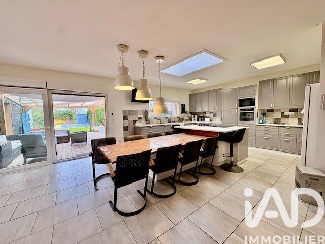 Maison 8 Pièce(s) Saint-Hilaire-lez-Cambrai