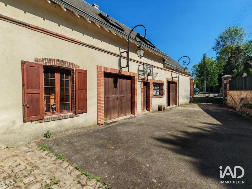 Propriété 8 Pièce(s) Saint-Martin-de-Nigelles