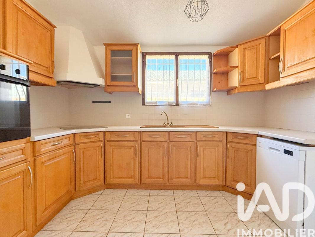 Maison 4 Pièce(s) Sainte-Marie-la-Mer