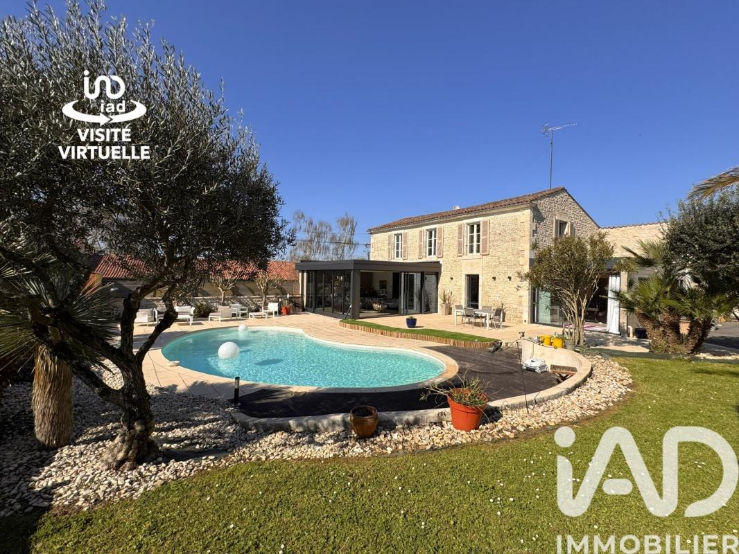 Maison 10 Pièce(s) Fontenay-le-Comte