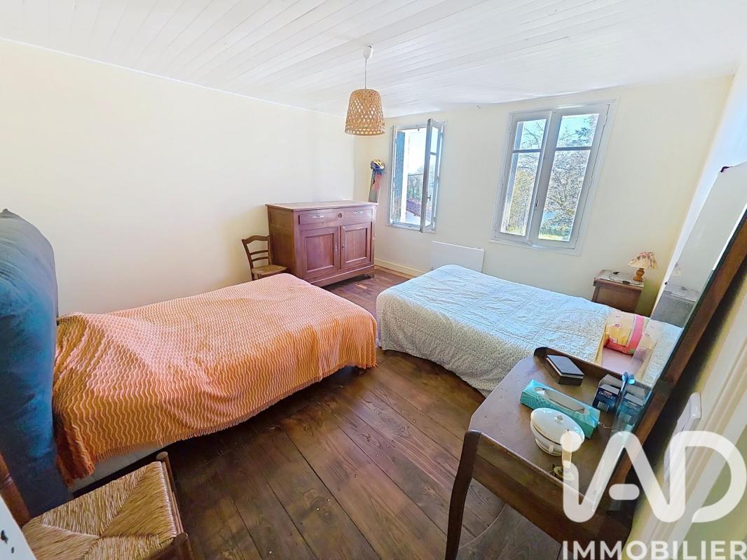 Maison 9 Pièce(s) Orgedeuil - Photo 12