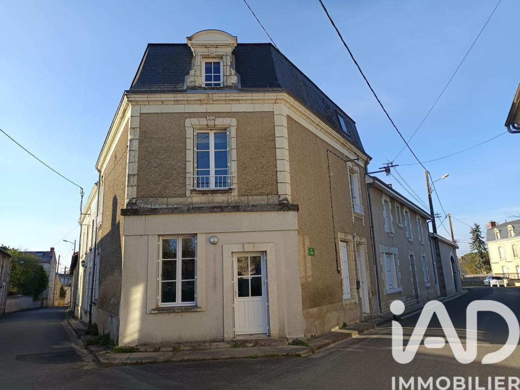 Maison 6 Pièce(s) Loudun