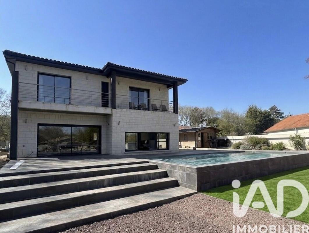 Maison 7 Pièce(s) Sainte-Eulalie