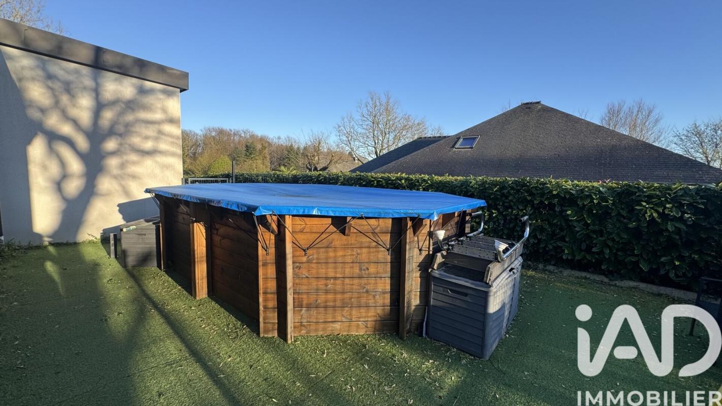 Maison 10 Pièce(s) Saint-Urbain