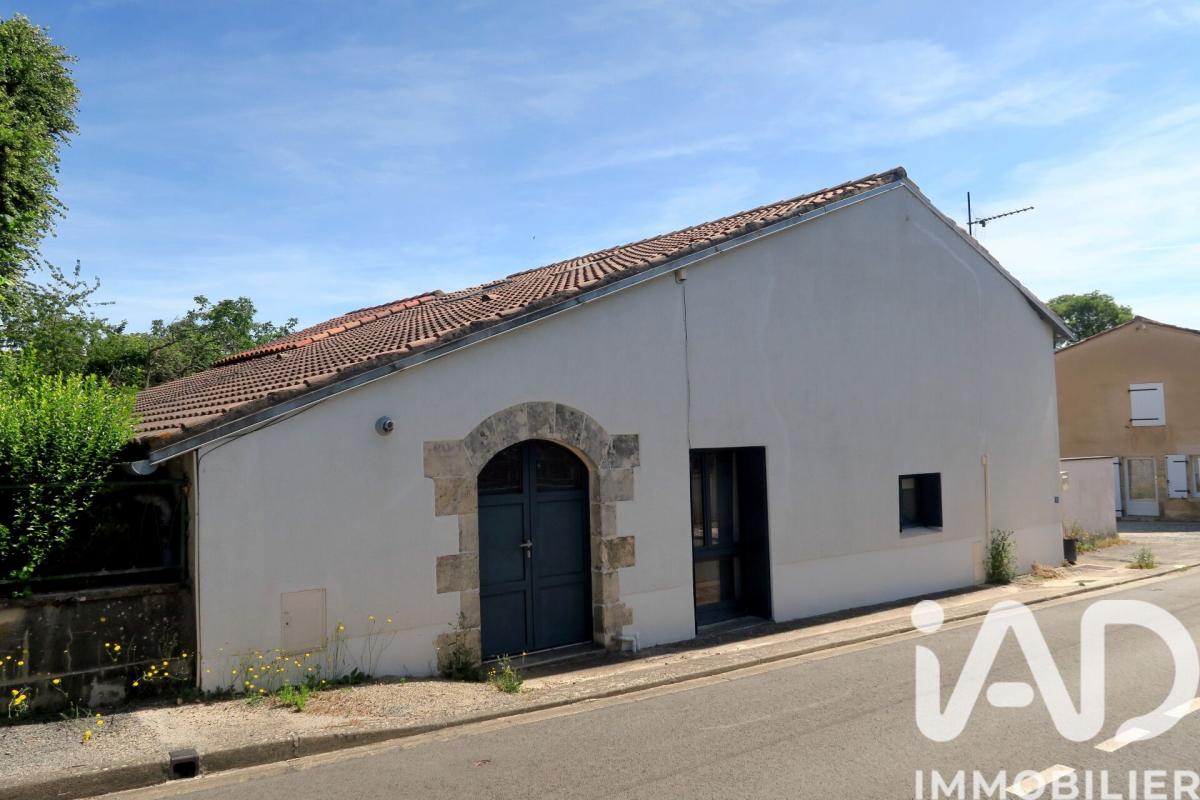 Maison 7 Pièce(s) Roches-Prémarie-Andillé