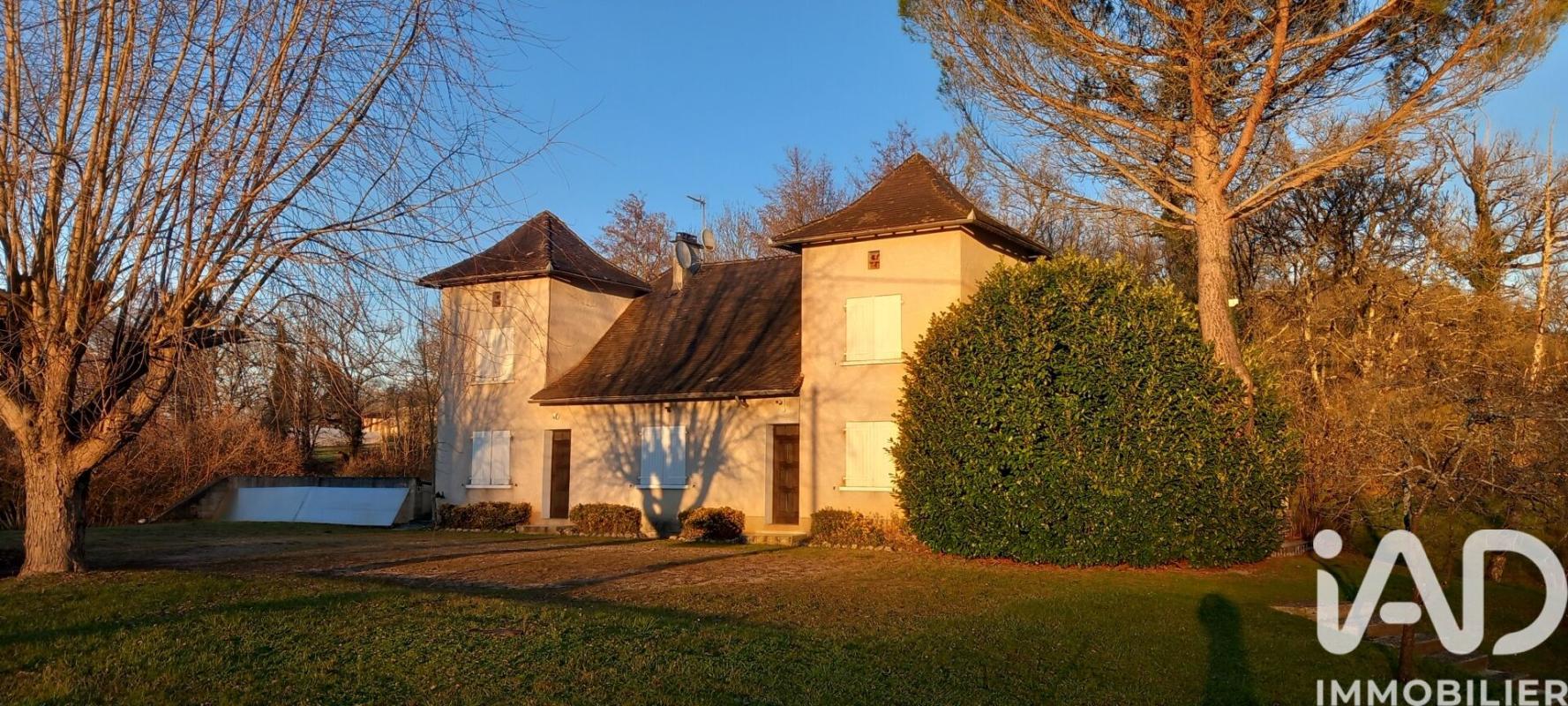 Maison traditionnelle 8 Pièce(s) Aynac