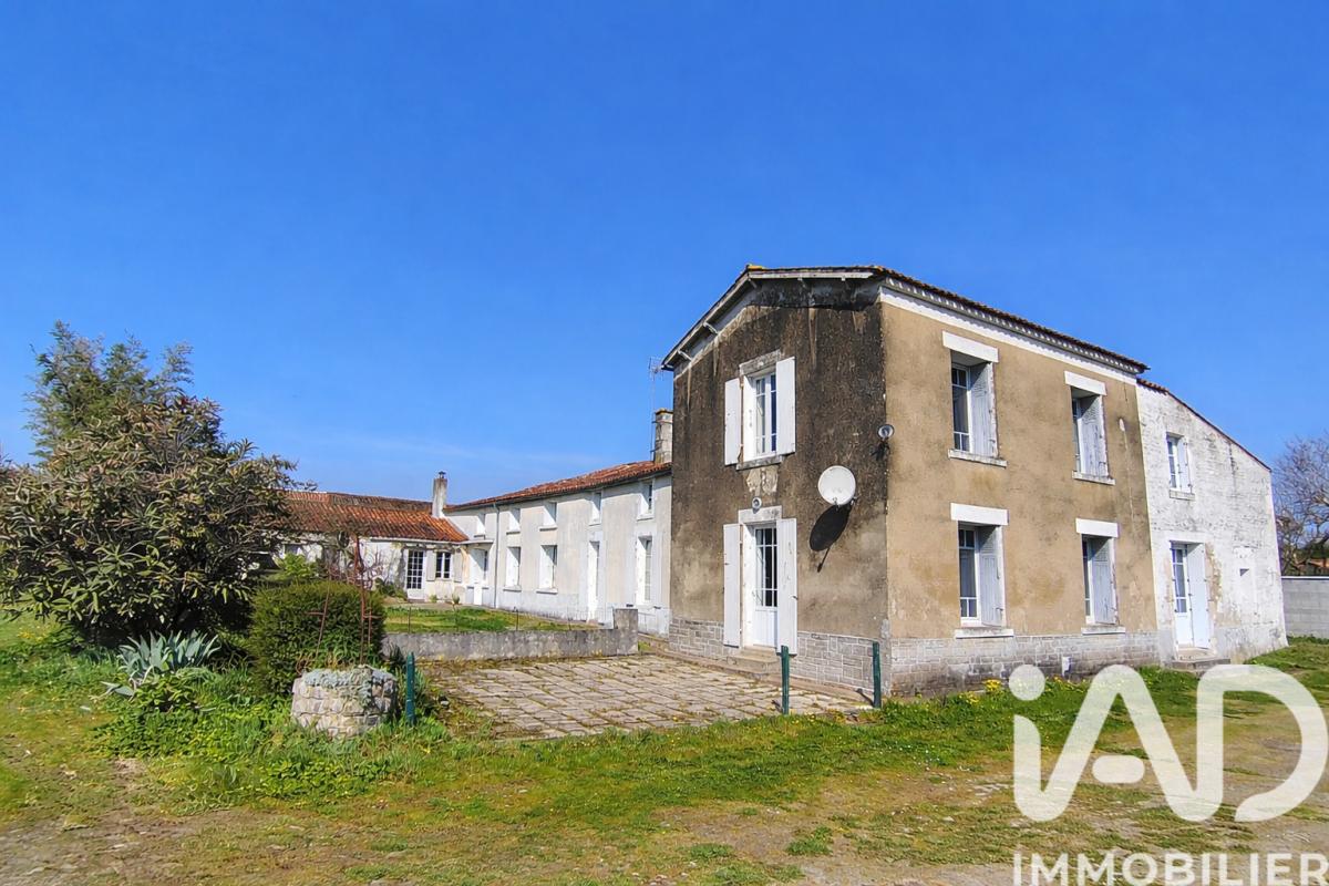 Maison 10 Pièce(s) Fontenay-le-Comte