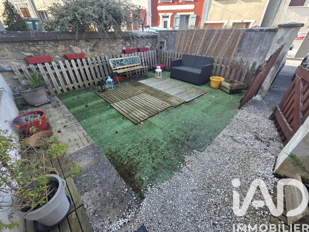 Maison 4 Pièce(s) Saint-Cyr-sur-Morin