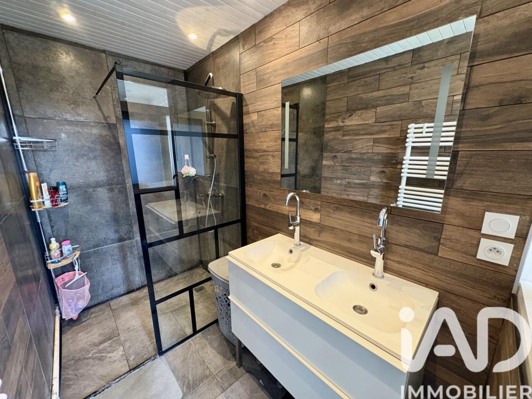 Maison 8 Pièce(s) Croisilles