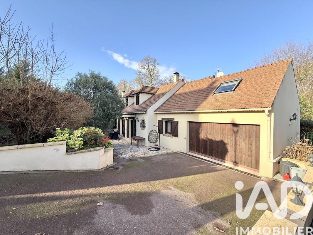 Maison traditionnelle 7 Pièce(s) Le Coudray-Montceaux