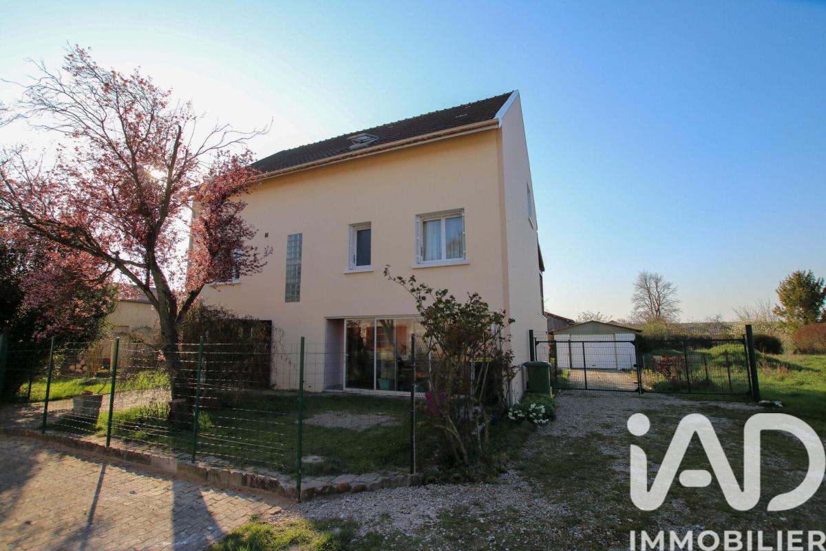 Maison 6 Pièce(s) Moncetz-Longevas