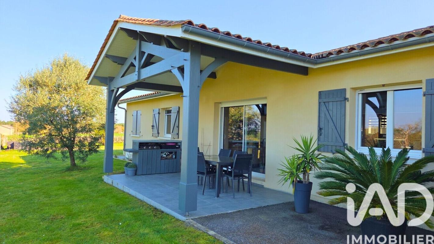 Maison 4 Pièce(s) Bayas