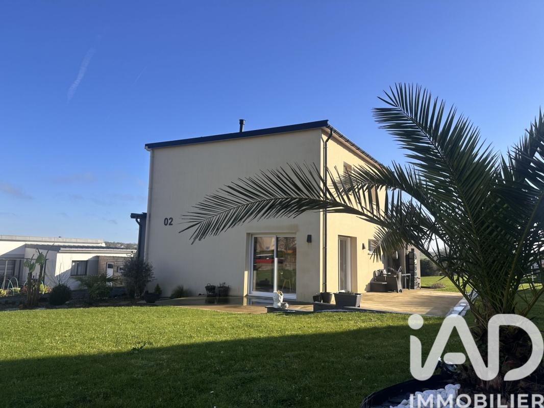Maison 4 Pièce(s) Mahalon