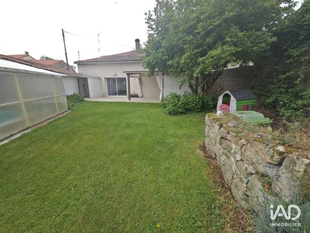 Maison 5 Pièce(s) Sèvremont