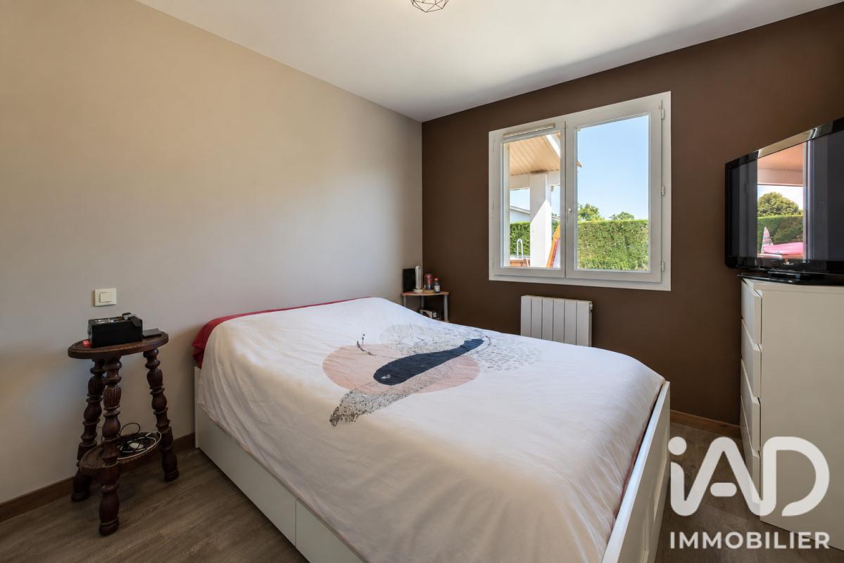 Maison 7 Pièce(s) Saint-Seurin-sur-l'Isle - Photo 7