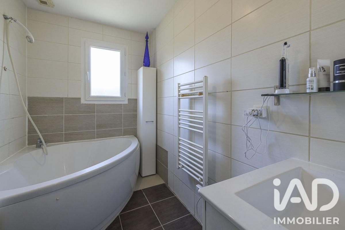 Maison 7 Pièce(s) Saint-Seurin-sur-l'Isle - Photo 11