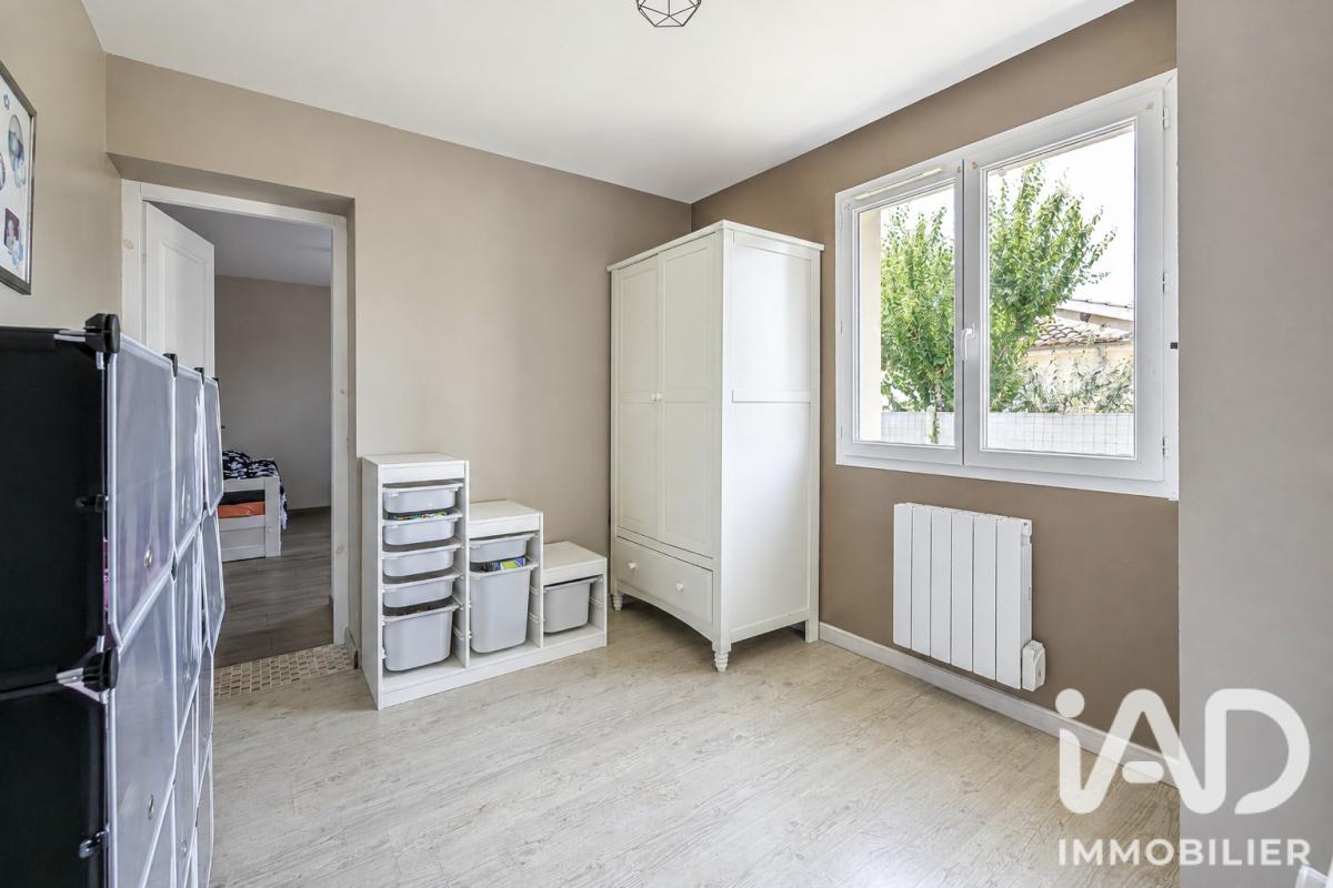 Maison 7 Pièce(s) Saint-Seurin-sur-l'Isle - Photo 12