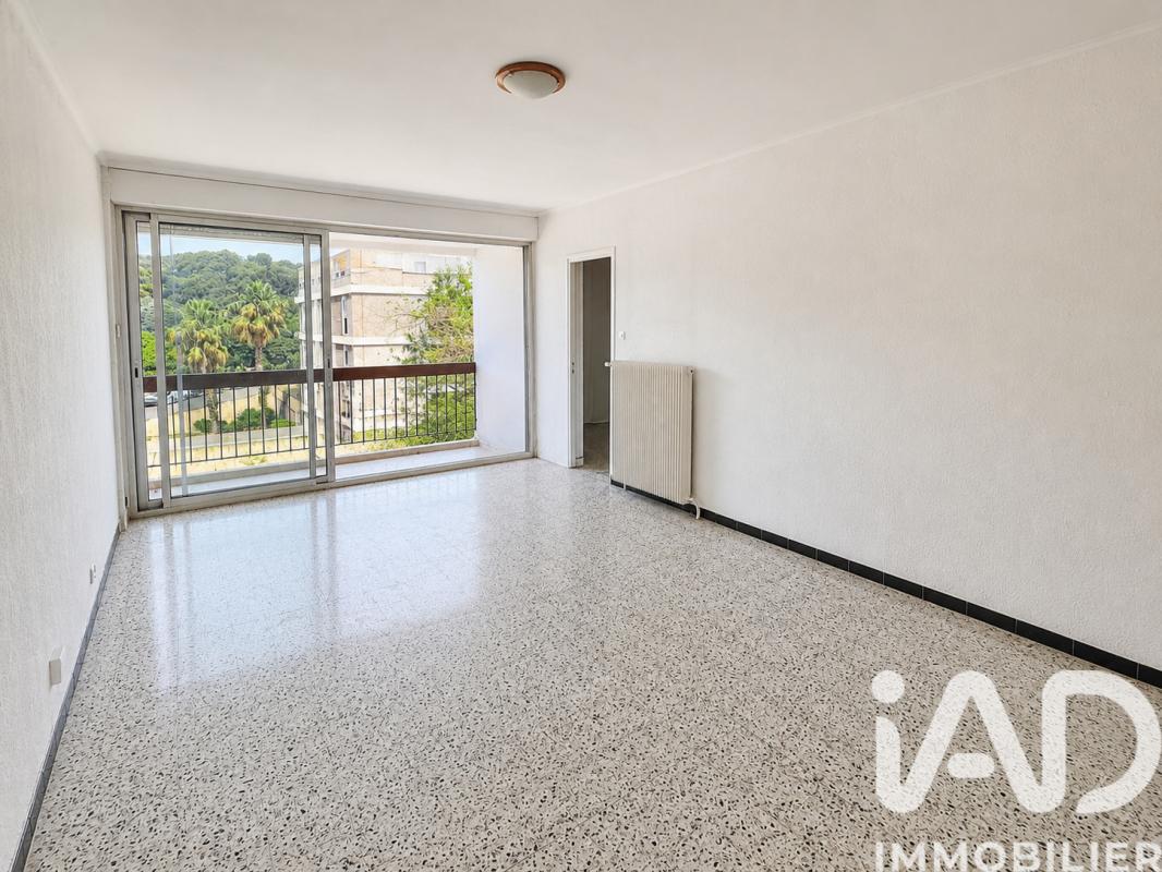 Appartement 4 Pièce(s) Nîmes