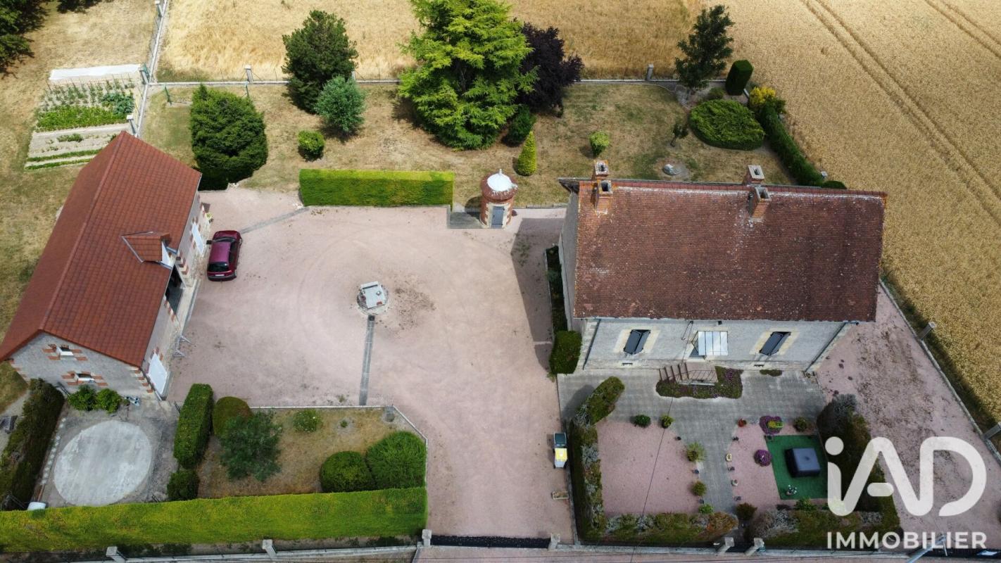 Propriété 6 Pièce(s) Saint-Gérand-le-Puy