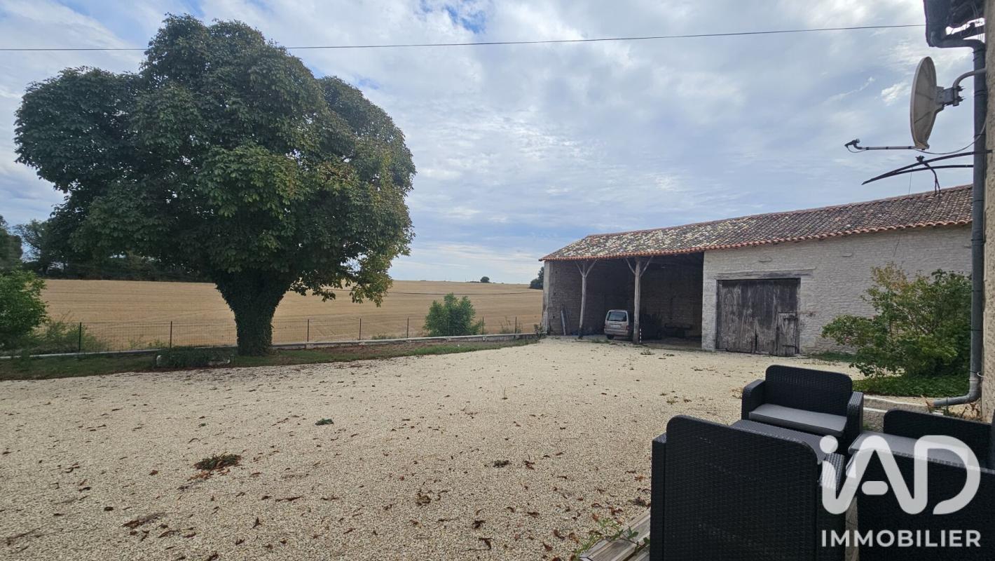 Maison 6 Pièce(s) Saint-Macoux - Photo 15
