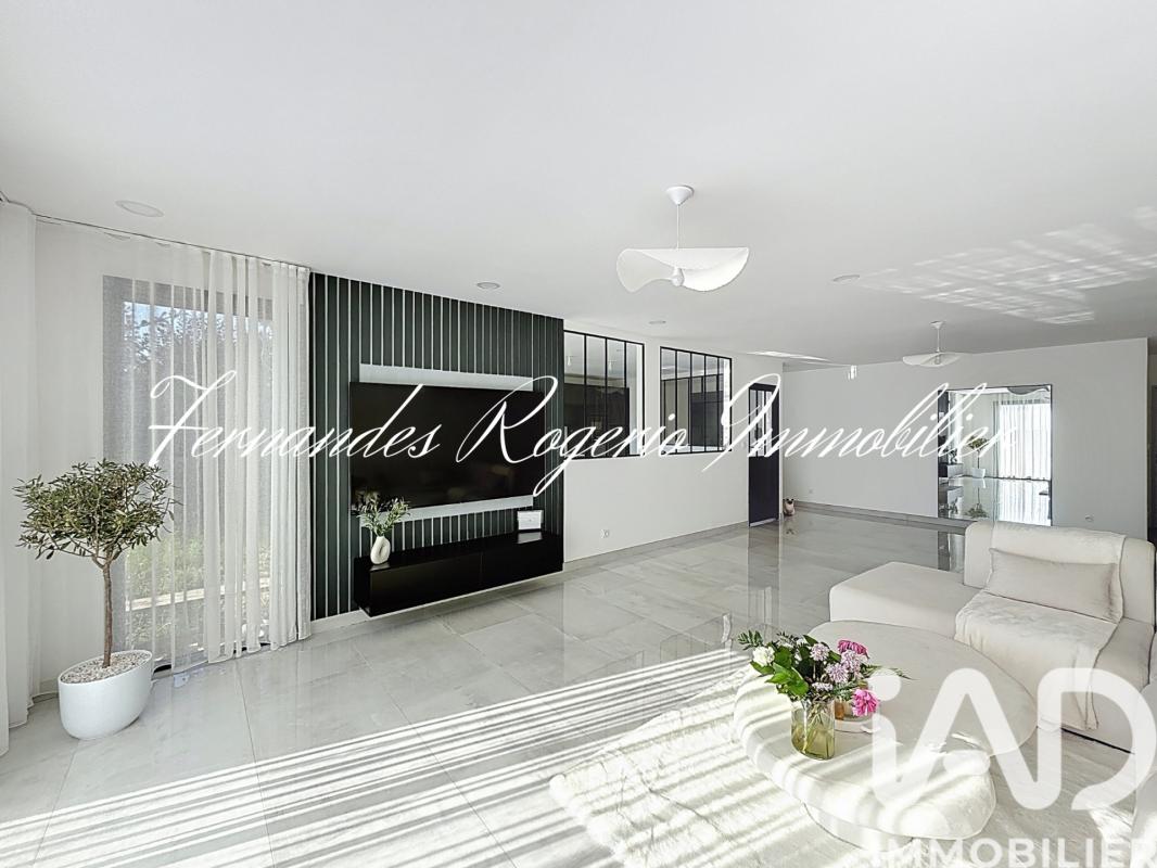 Maison d'architecte 5 Pièce(s) Ascoux