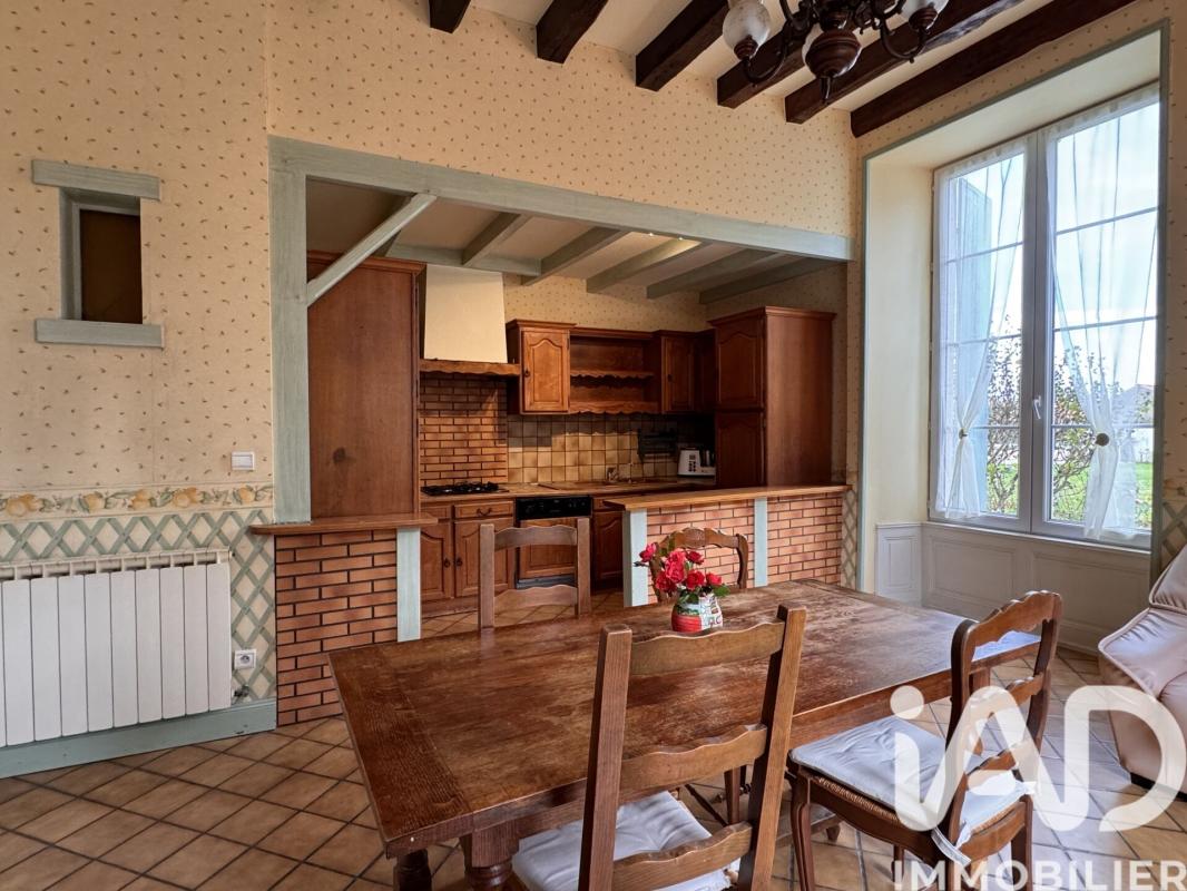 Maison 9 Pièce(s) La Châtaigneraie - Photo 3
