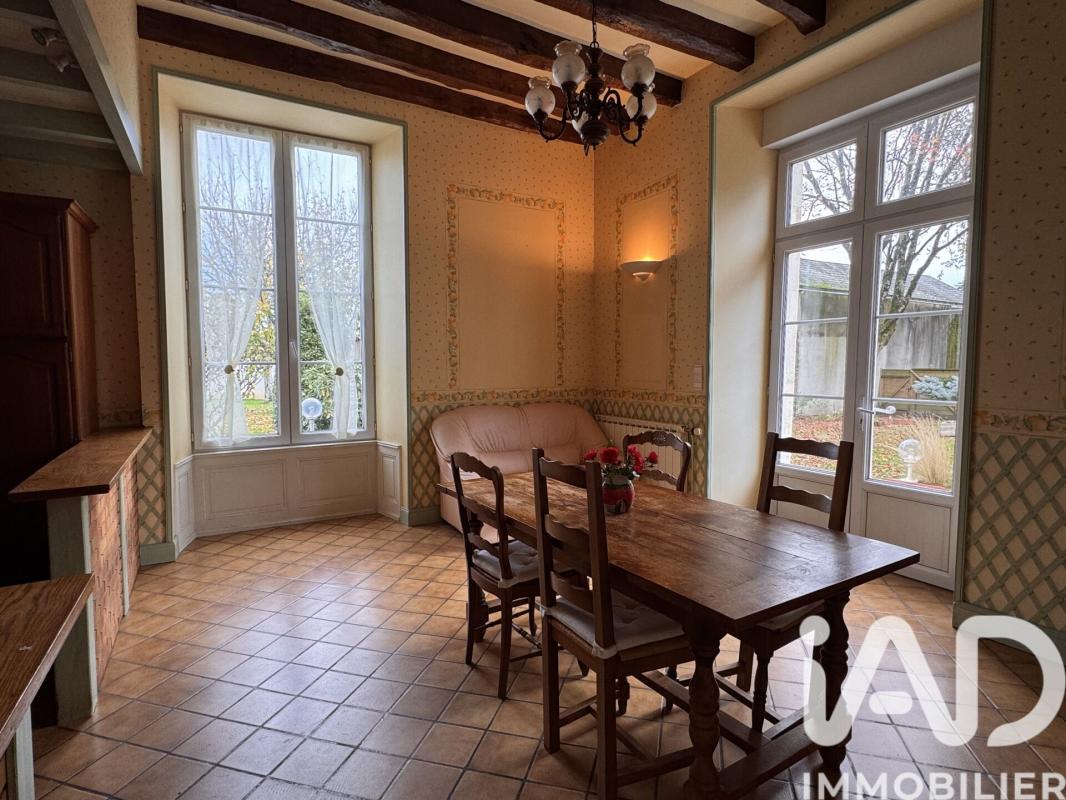 Maison 9 Pièce(s) La Châtaigneraie - Photo 4