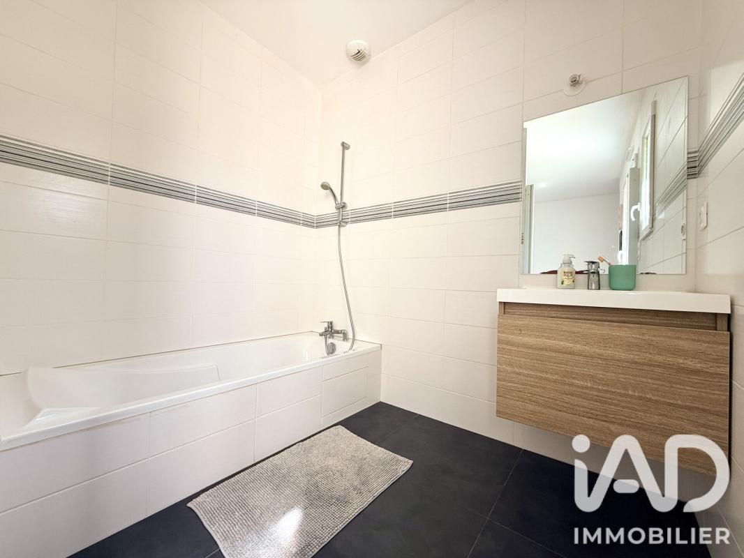 Maison 5 Pièce(s) Saint-Mars-du-Désert - Photo 12