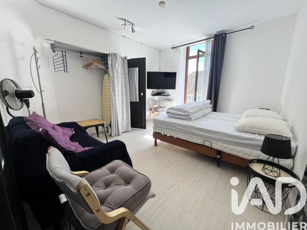 Immeuble  Bourbon-l'Archambault - Photo 9