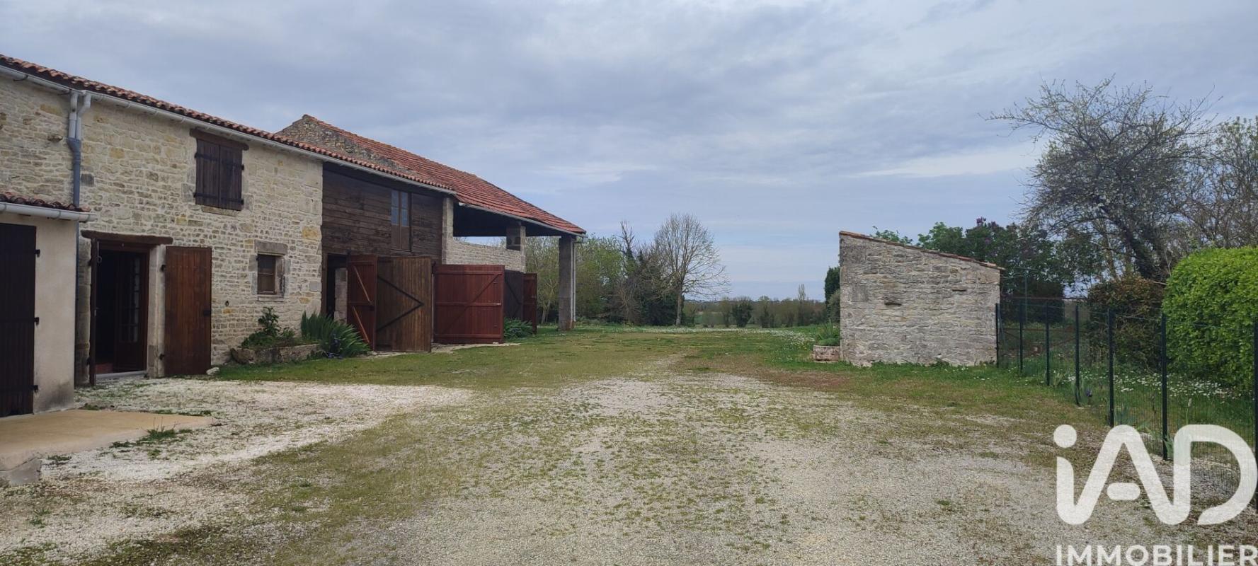 Maison 7 Pièce(s) Saint-Médard-d'Aunis - Photo 3