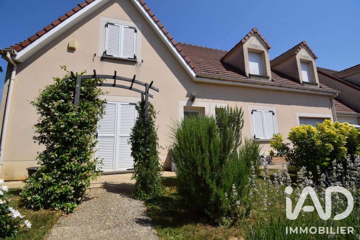 Maison 7 Pièce(s) Guignes
