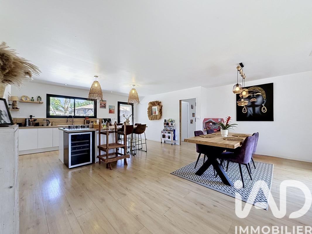 Maison 5 Pièce(s) Salles