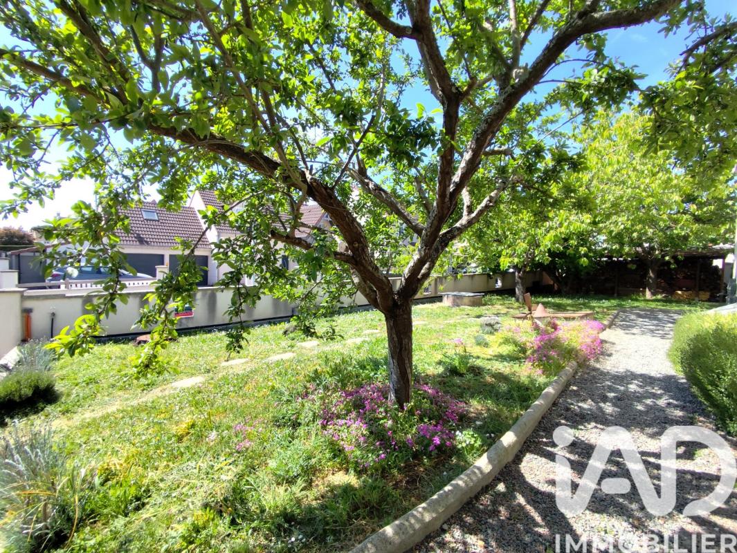 Maison 6 Pièce(s) La Ville-du-Bois