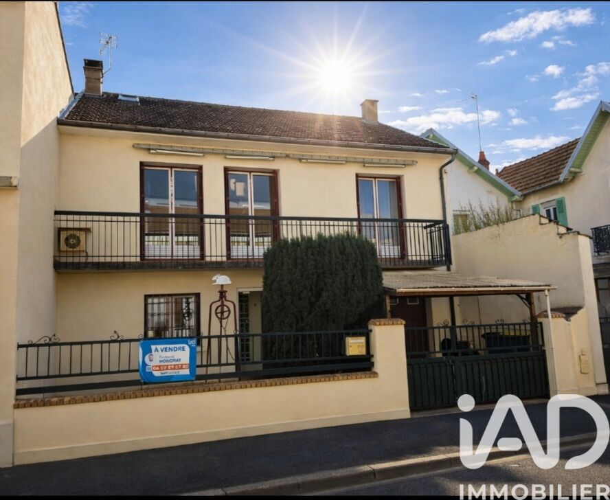 Maison 8 Pièce(s) Vichy